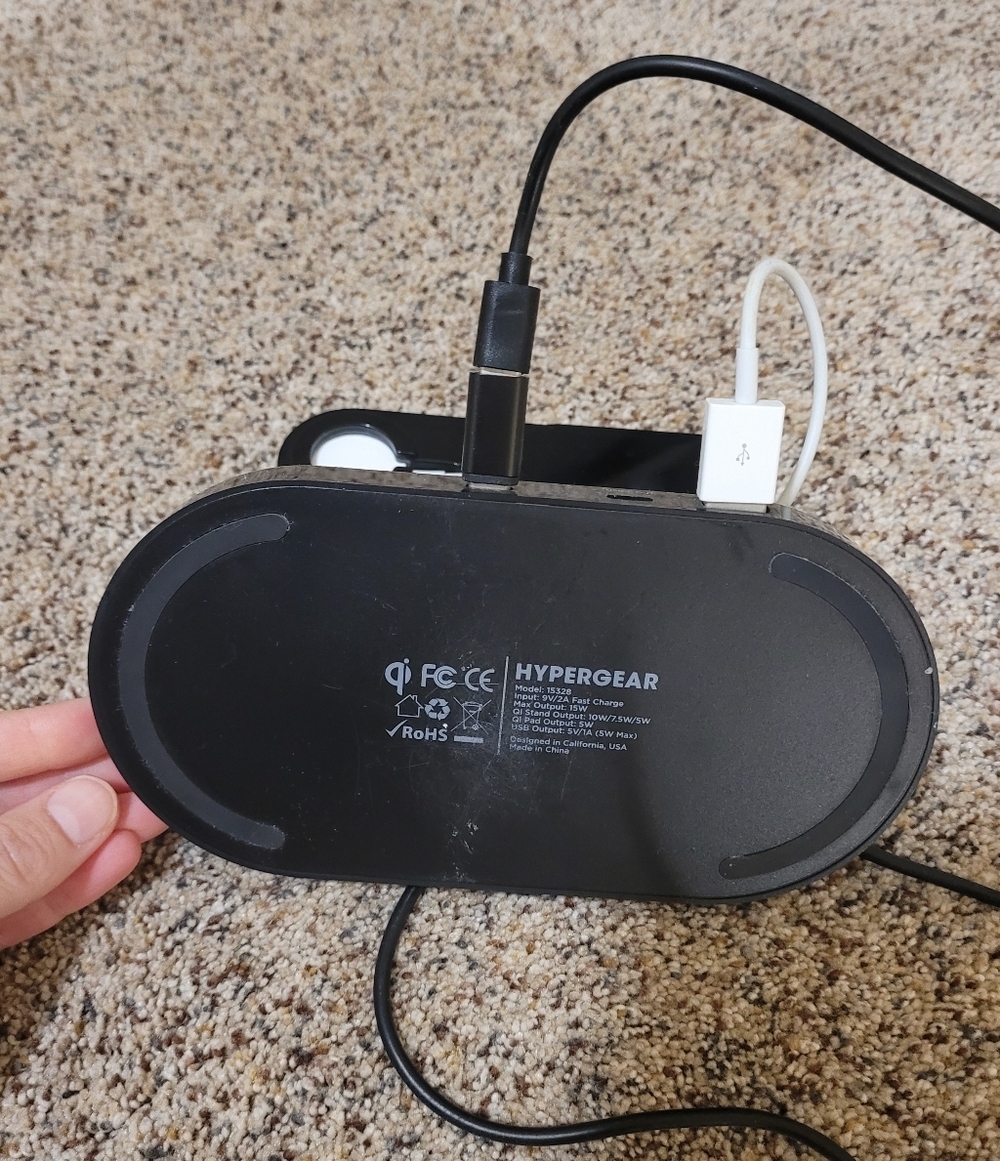 Hypergear Charging Station - Picture 3 of 3